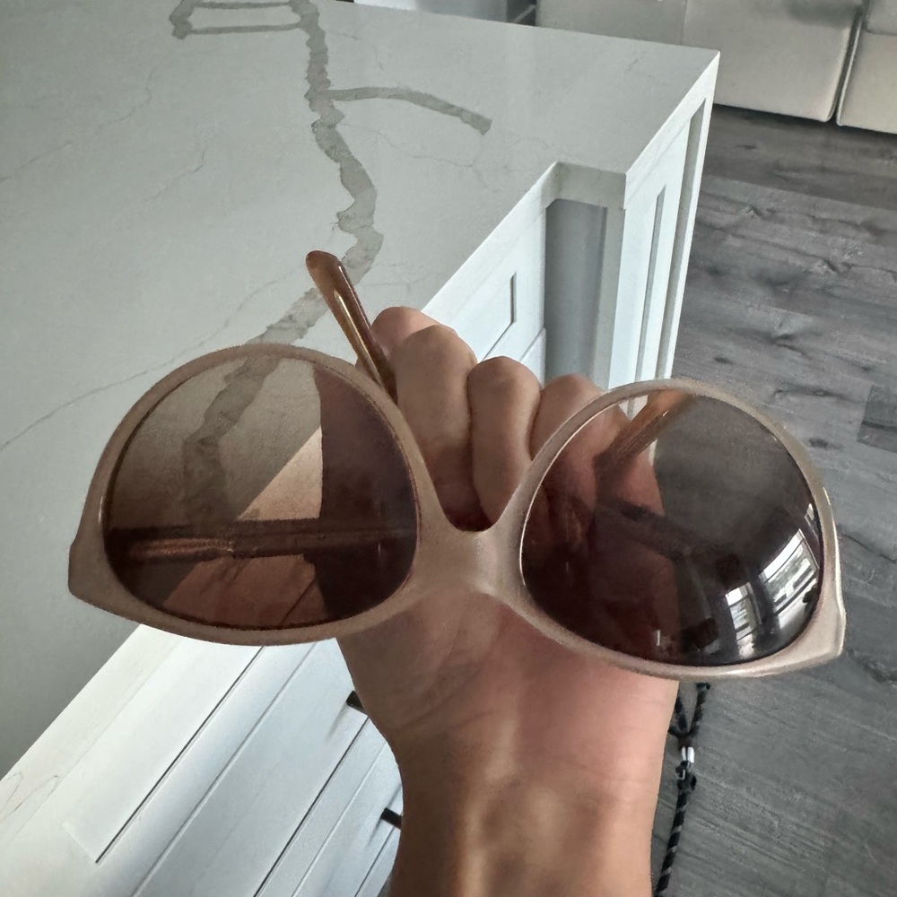 dolce and gabana pink sunglasses. brand new barely worn. no scratches or tears